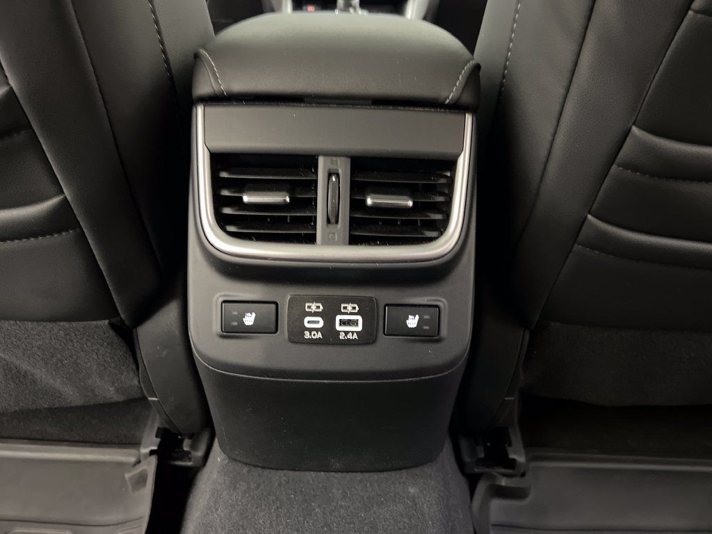 Used 2025 Subaru Outback Touring XT AWD/4WD image 29