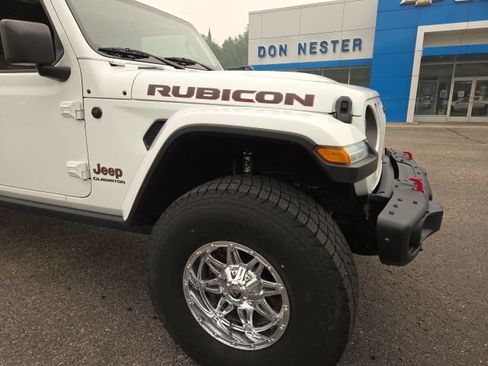 Used 2022 Jeep Gladiator Rubicon w/ LED Lighting Group AWD/4WD image 31