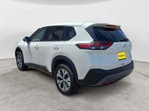 Used 2021 Nissan Rogue SV FWD image 3