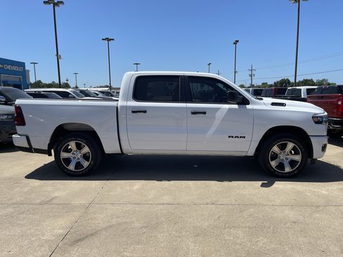 Used 2025 RAM 1500 Tradesman AWD/4WD image 3