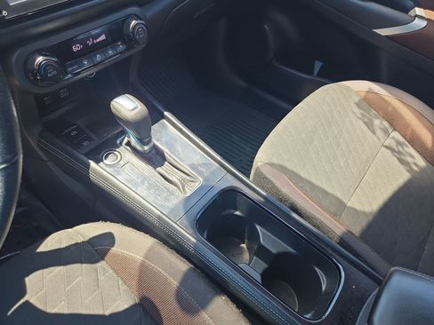Used 2022 Nissan Kicks SR FWD image 13