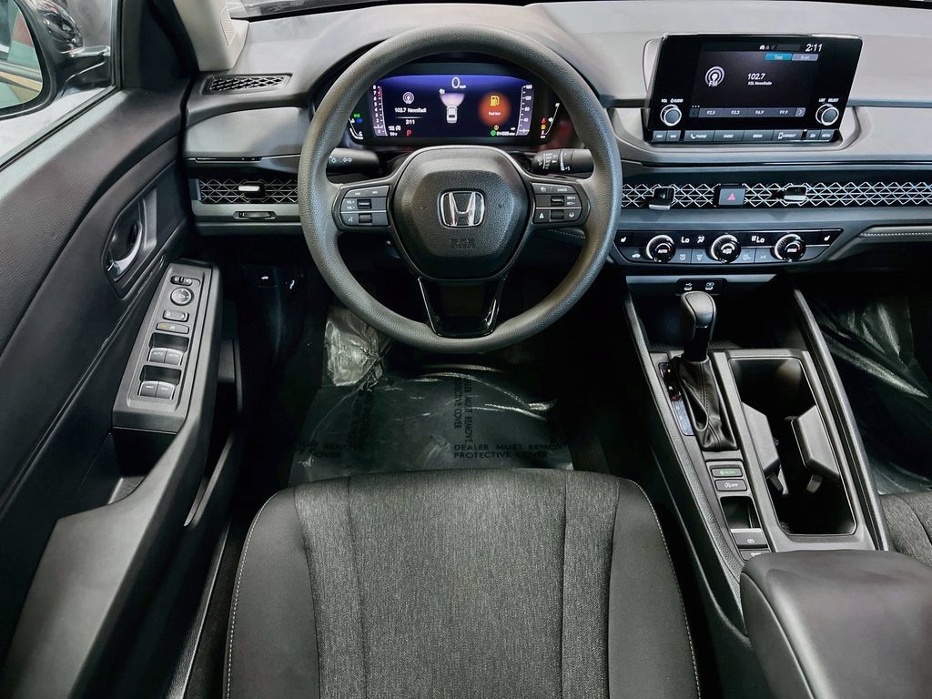 Used 2025 Honda Accord SE image 21