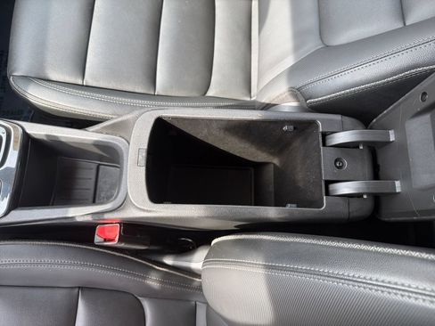 Used 2021 Chevrolet TrailBlazer LT w/ Premium Seating Package FWD image 28