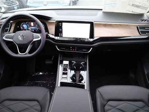 New 2026 Volkswagen Atlas SE image 24