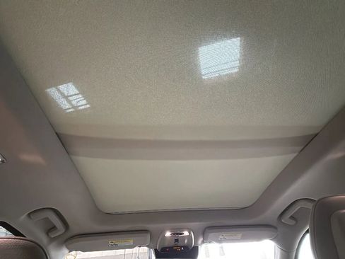 Used 2018 Volvo XC90 T6 Momentum w/ Momentum Plus Package image 31