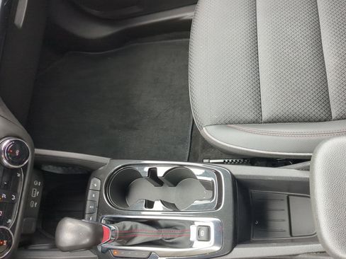 Used 2023 Chevrolet TrailBlazer RS w/ Convenience Package FWD image 16