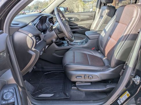 Used 2023 Chevrolet Traverse High Country w/ LPO, Floor Liner Package image 16