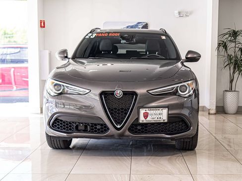 Used 2023 Alfa Romeo Stelvio Ti AWD/4WD image 2