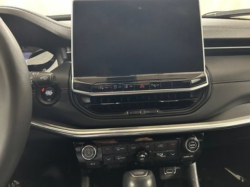 Used 2023 Jeep Compass Limited AWD/4WD image 18