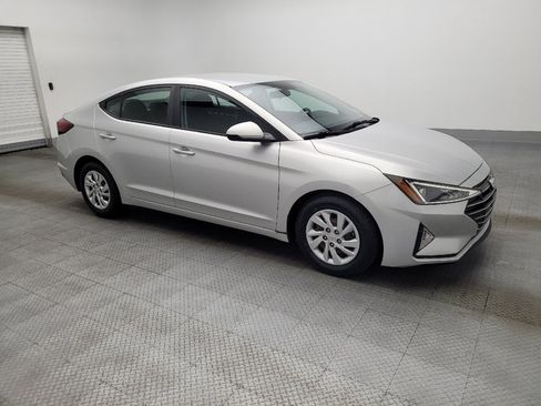 Used 2019 Hyundai Elantra SE w/ Cargo Package FWD image 11