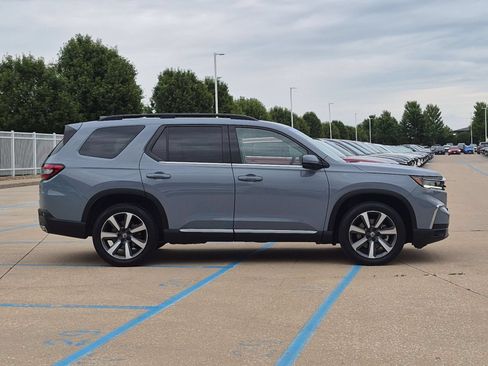 Used 2023 Honda Pilot Elite image 5