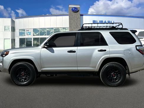Used 2021 Toyota 4Runner Venture w/ Moonroof Package image 9