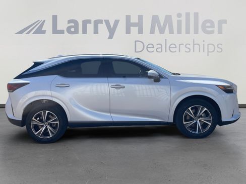Used 2025 Lexus RX 350 FWD w/ Technology Package image 6