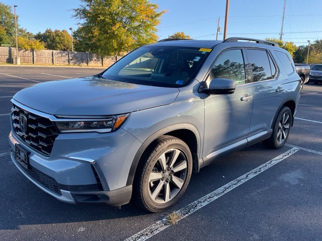 Certified 2024 Honda Pilot Touring image 1