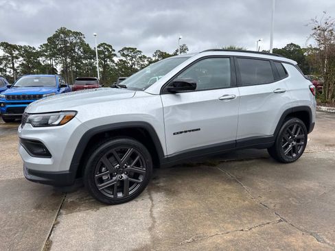 New 2026 Jeep Compass Latitude AWD/4WD image 7