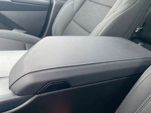 Used 2025 Chevrolet Equinox EV LT image 31