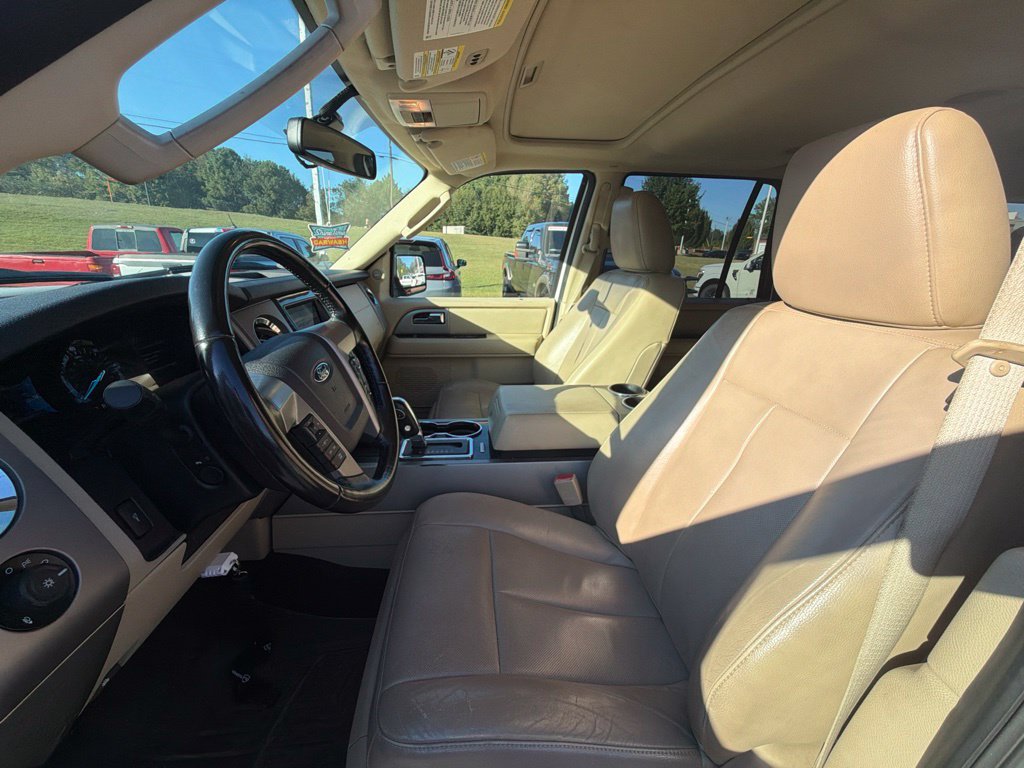 Used 2016 Ford Expedition EL Limited w/ Equipment Group 301A RWD image 10