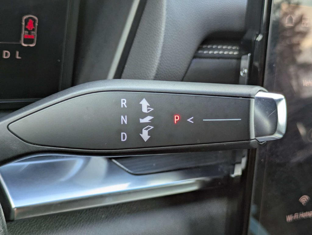 Used 2025 GMC Terrain Elevation AWD/4WD image 28