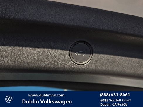 Used 2023 Tesla Model Y Long Range image 21