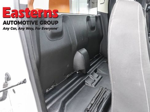 Used 2022 Chevrolet Colorado LT w/ Fleet Safety Package RWD image 24