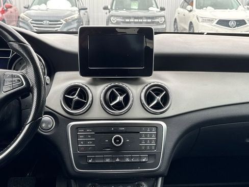 Used 2017 Mercedes-Benz GLA 250 image 18