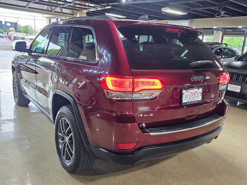 Used 2017 Jeep Grand Cherokee Limited AWD/4WD image 5