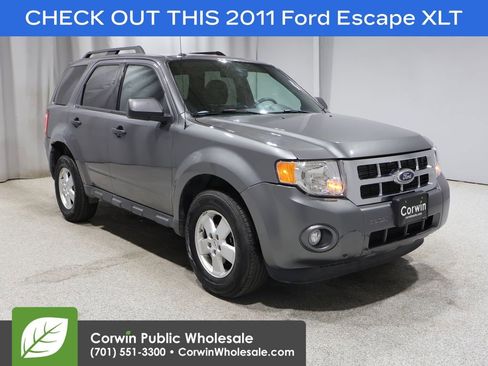 Used 2011 Ford Escape XLT w/ Class II Trailer Tow Pkg AWD/4WD image 1
