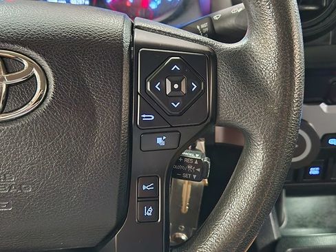 Used 2020 Toyota Tacoma SR RWD image 47