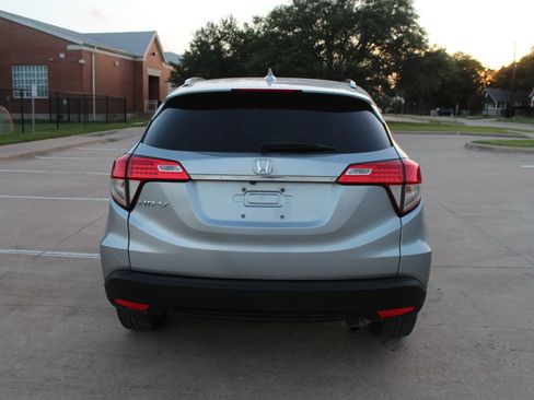 Used 2019 Honda HR-V EX-L image 10