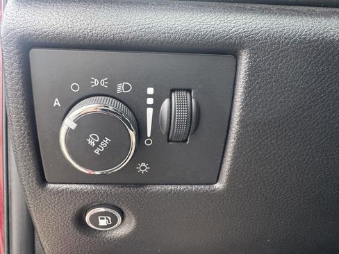 Used 2021 Jeep Grand Cherokee Limited w/ Luxury Group II image 16