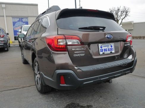 Used 2019 Subaru Outback 2.5i Limited w/ Popular Package #2 image 5