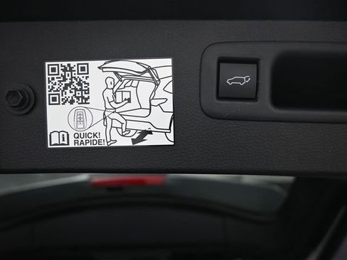 Used 2024 Toyota Highlander XLE image 25