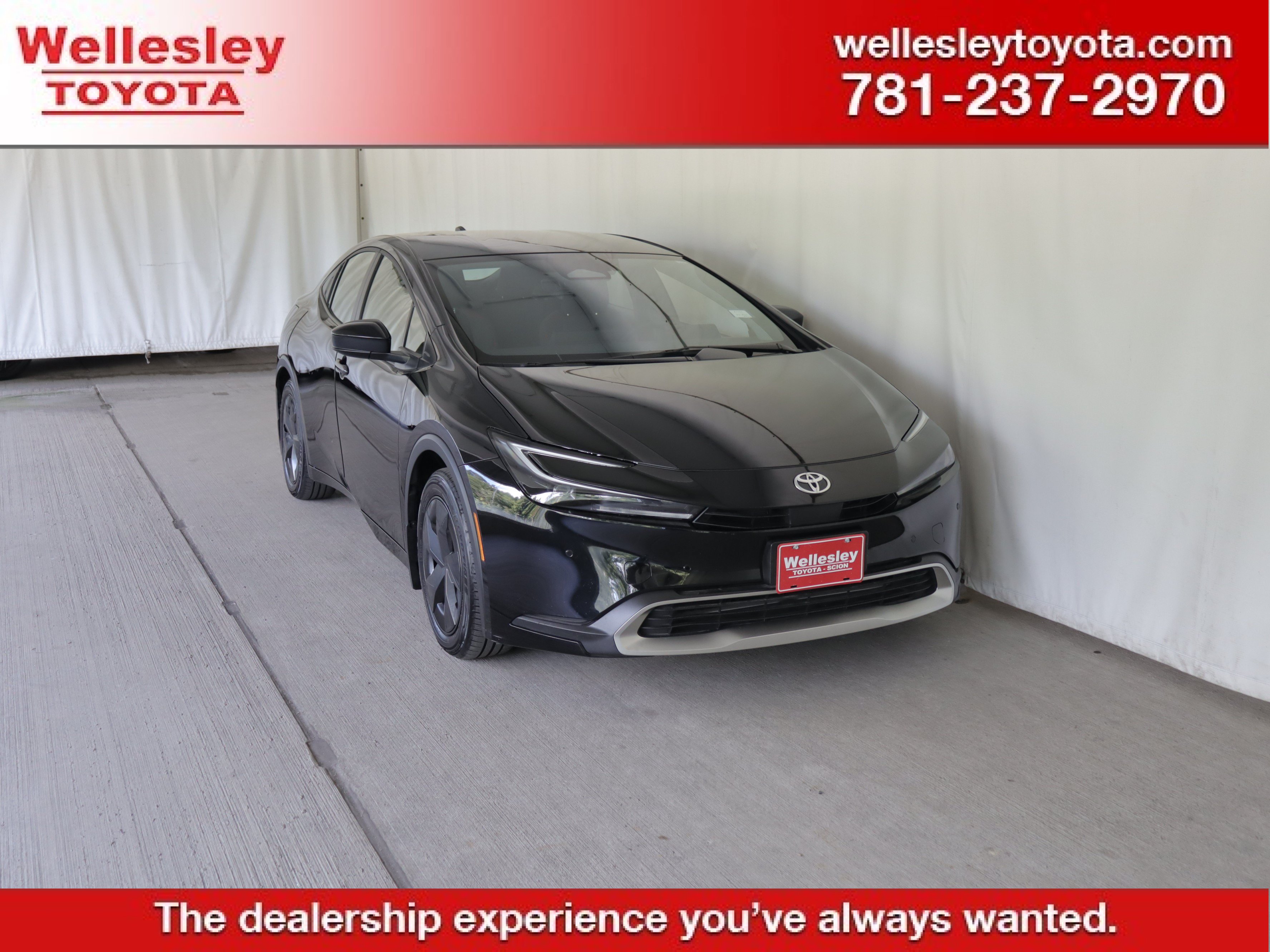 Used 2026 Toyota Prius Plug-In Hybrid FWD image 1