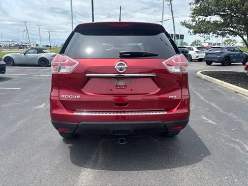 Used 2016 Nissan Rogue S w/ Appearance Package AWD/4WD image 8