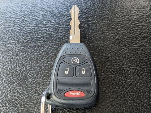 Used 2017 Jeep Wrangler Unlimited Sahara image 32