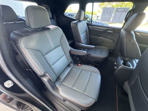 Certified 2025 GMC Acadia AT4 AWD/4WD image 27