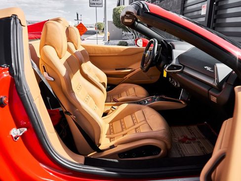 Used 2012 Ferrari 458 Spider RWD image 30