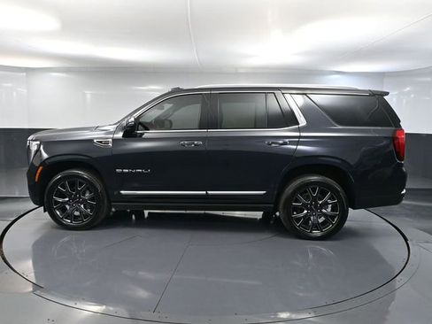 Used 2025 GMC Yukon Denali w/ Sun & Power Step Package AWD/4WD image 11