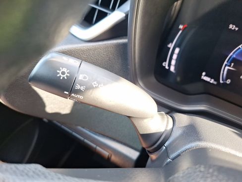 Used 2026 Toyota Corolla LE FWD image 22