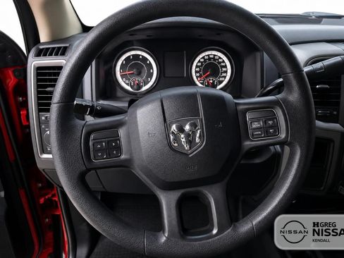 Used 2018 RAM 2500 Tradesman w/ Chrome Appearance Group AWD/4WD image 8
