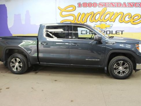 Used 2021 GMC Sierra 1500 SLE w/ X31 Off-Road Package AWD/4WD image 1