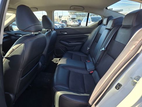 Used 2019 Nissan Altima 2.5 SR image 16