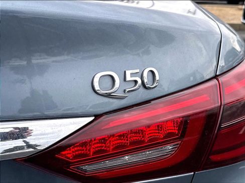Used 2018 INFINITI Q50 Luxe w/ Sensory Package (Luxe) RWD image 24