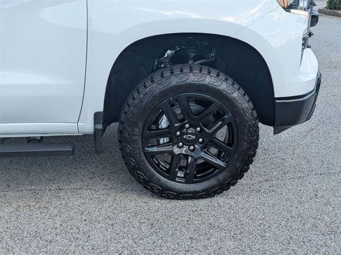 Used 2025 Chevrolet Silverado 1500 LT Trail Boss w/ Convenience Package II image 10