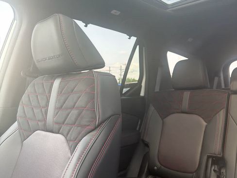 Certified 2026 Honda Pilot Black Edition image 3