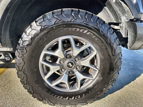 Used 2024 Ford Bronco Badlands image 10