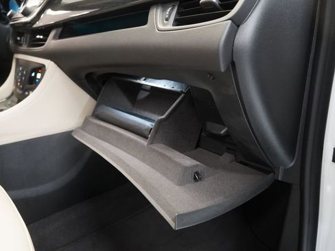 Used 2018 Buick Envision Essence image 37