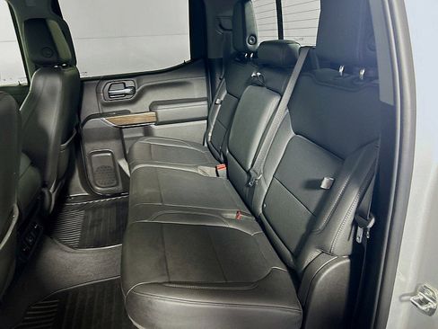 Used 2022 Chevrolet Silverado 1500 LT w/ Leather Package image 21