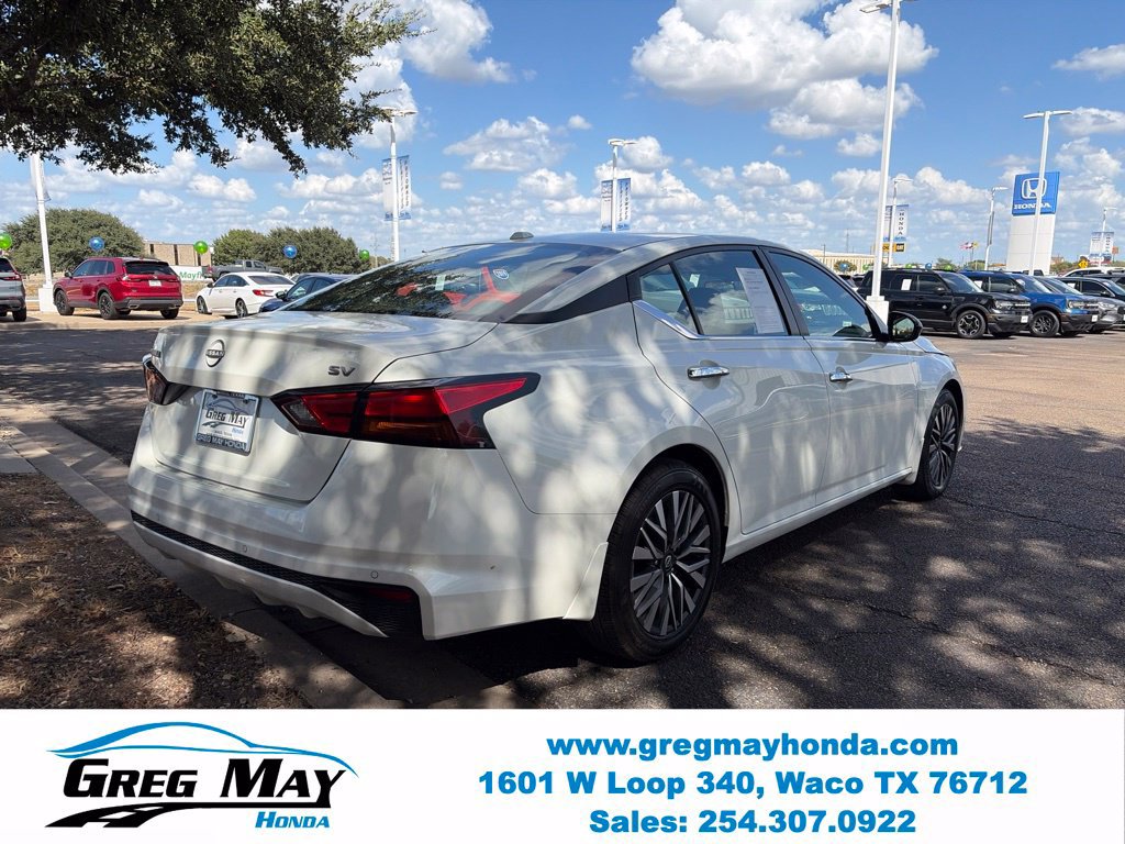 Used 2024 Nissan Altima 2.5 SV FWD image 8