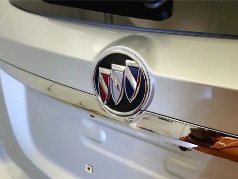 Used 2020 Buick Encore Preferred image 16